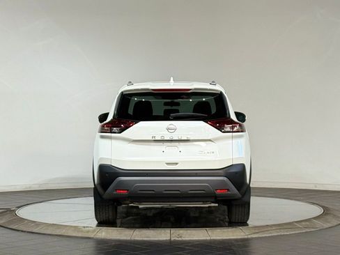 Used 2023 Nissan Rogue SV w/ SV Premium B Package image 8