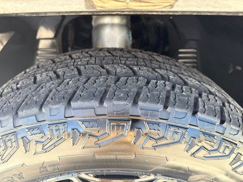 Used 2025 GMC Hummer EV 2X AWD/4WD image 40