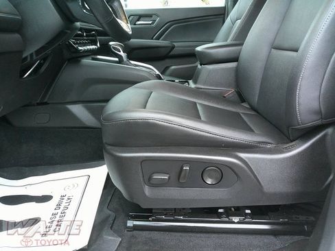 Used 2023 Chevrolet Colorado LT image 23