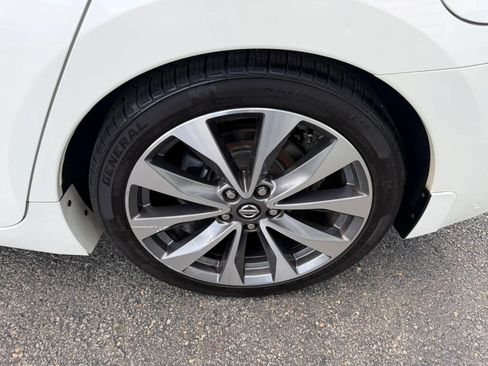 Used 2020 Nissan Maxima Platinum w/ Sport Mat Group FWD image 60