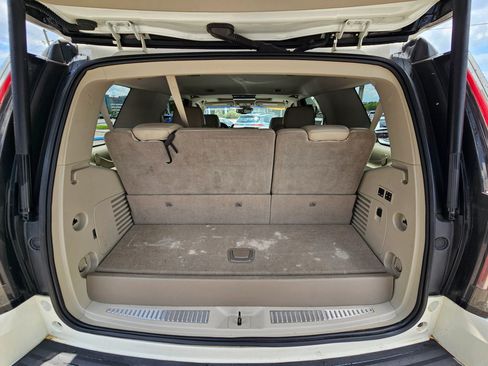 Used 2015 Cadillac Escalade Luxury AWD/4WD image 14