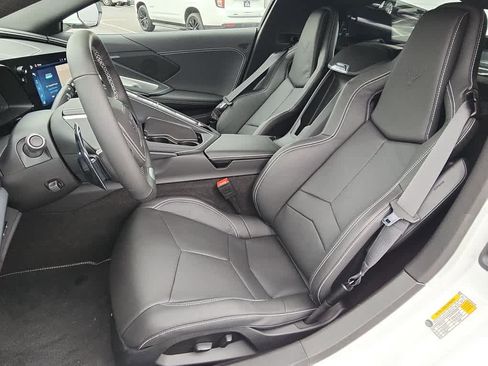 Used 2025 Chevrolet Corvette Z06 image 8