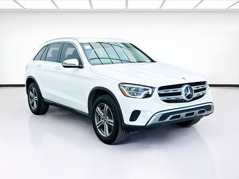 Used 2021 Mercedes-Benz GLC 300 w/ Premium Package image 3