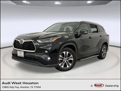Used 2022 Toyota Highlander XLE