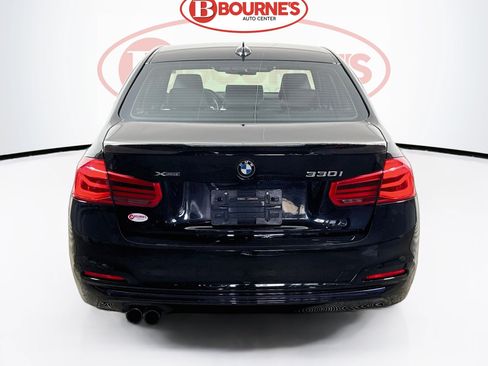 Used 2017 BMW 330i xDrive Sedan AWD/4WD image 8