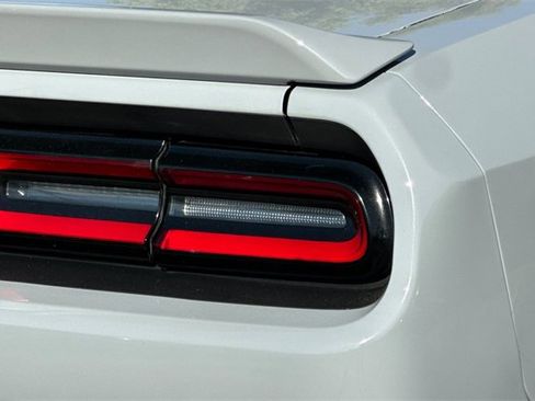 Used 2022 Dodge Challenger GT image 33