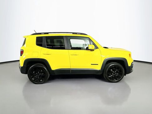 Used 2017 Jeep Renegade Altitude AWD/4WD image 9