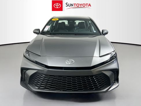 Used 2026 Toyota Camry SE FWD image 10