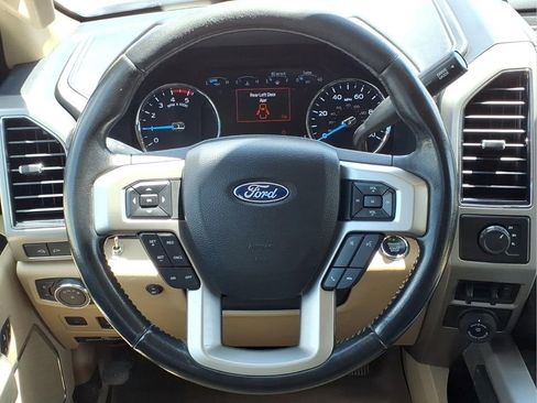 Used 2021 Ford F450 Lariat w/ Lariat Ultimate Package AWD/4WD image 17