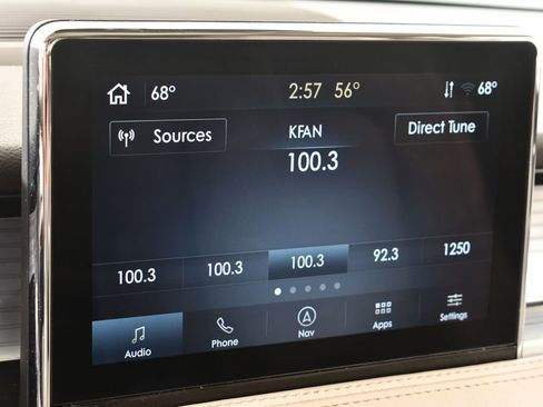 Used 2022 Lincoln Corsair AWD w/ Premium Package image 26