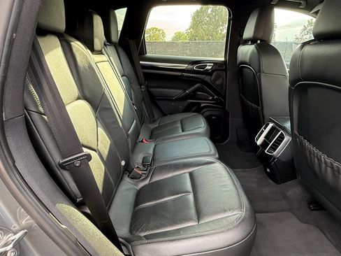Used 2014 Porsche Cayenne Platinum Edition AWD/4WD image 20