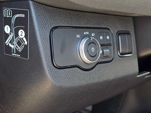 Used 2026 Mercedes-Benz Sprinter 2500 image 24