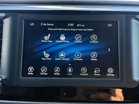 Used 2020 Chrysler Pacifica Touring-L FWD image 31