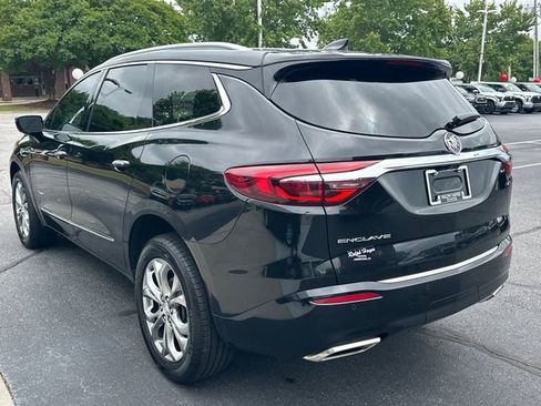 Used 2021 Buick Enclave Avenir w/ Avenir Technology Package FWD image 5