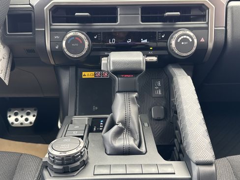 New 2025 Toyota 4Runner TRD Sport AWD/4WD image 17