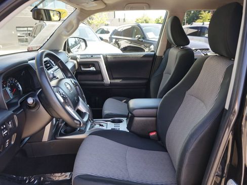 Used 2014 Toyota 4Runner SR5 AWD/4WD image 15