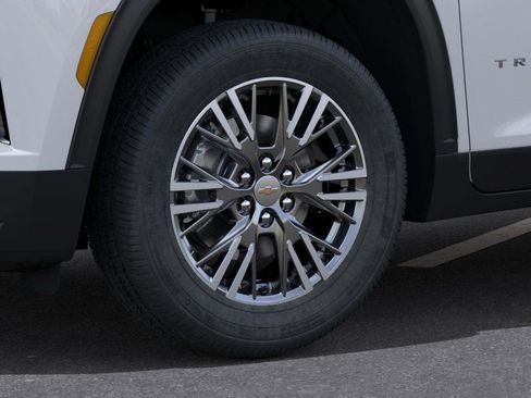 New 2026 Chevrolet Traverse LT FWD image 9