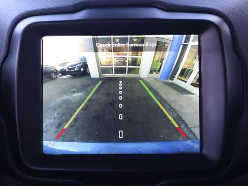 Used 2021 Jeep Renegade Latitude AWD/4WD image 19