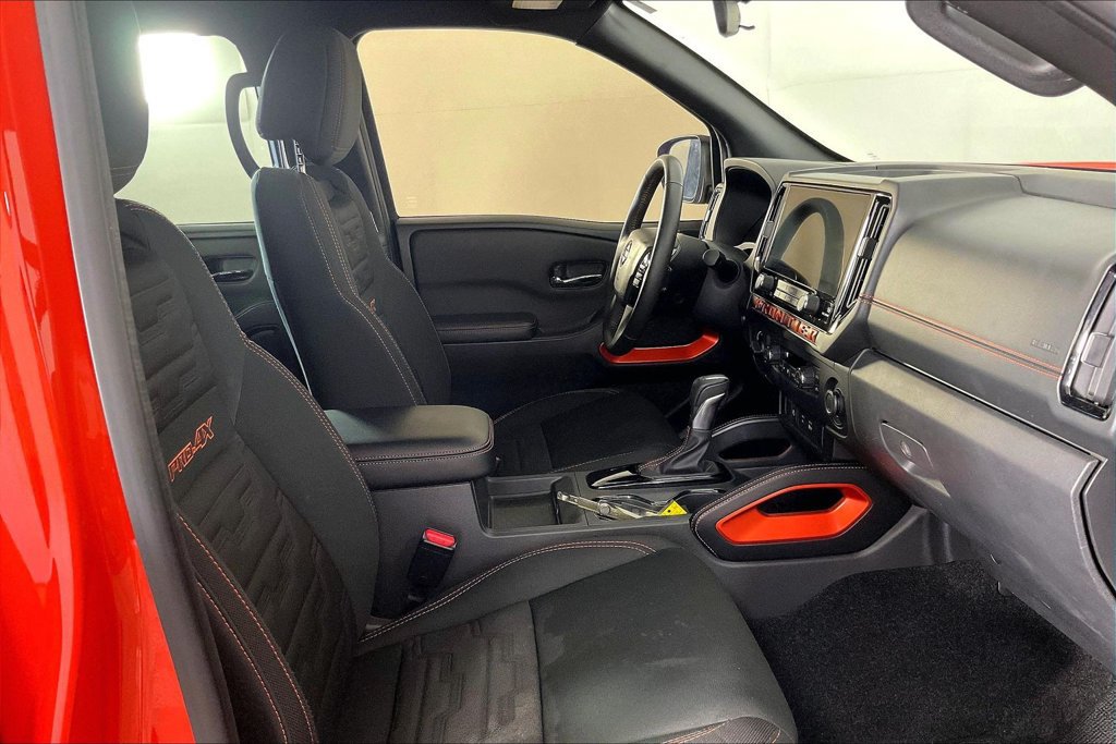 Used 2025 Nissan Frontier PRO-4X AWD/4WD image 9