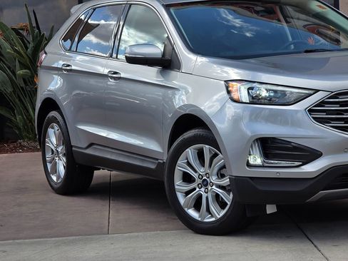 Used 2022 Ford Edge Titanium image 4
