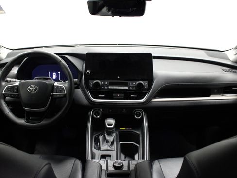 Used 2024 Toyota Grand Highlander AWD image 34