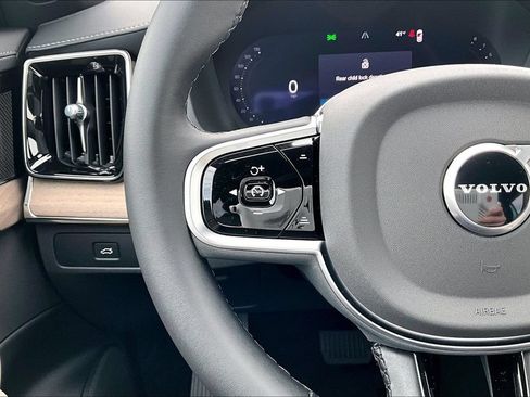 New 2026 Volvo XC90 B6 Ultra w/ Protection Package Premier AWD/4WD image 15
