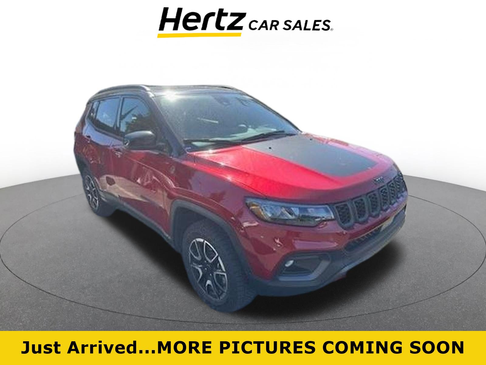 Used 2025 Jeep Compass Trailhawk AWD/4WD image 1