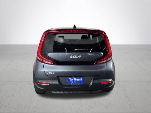 Used 2022 Kia Soul LX w/ Technology Package FWD image 7