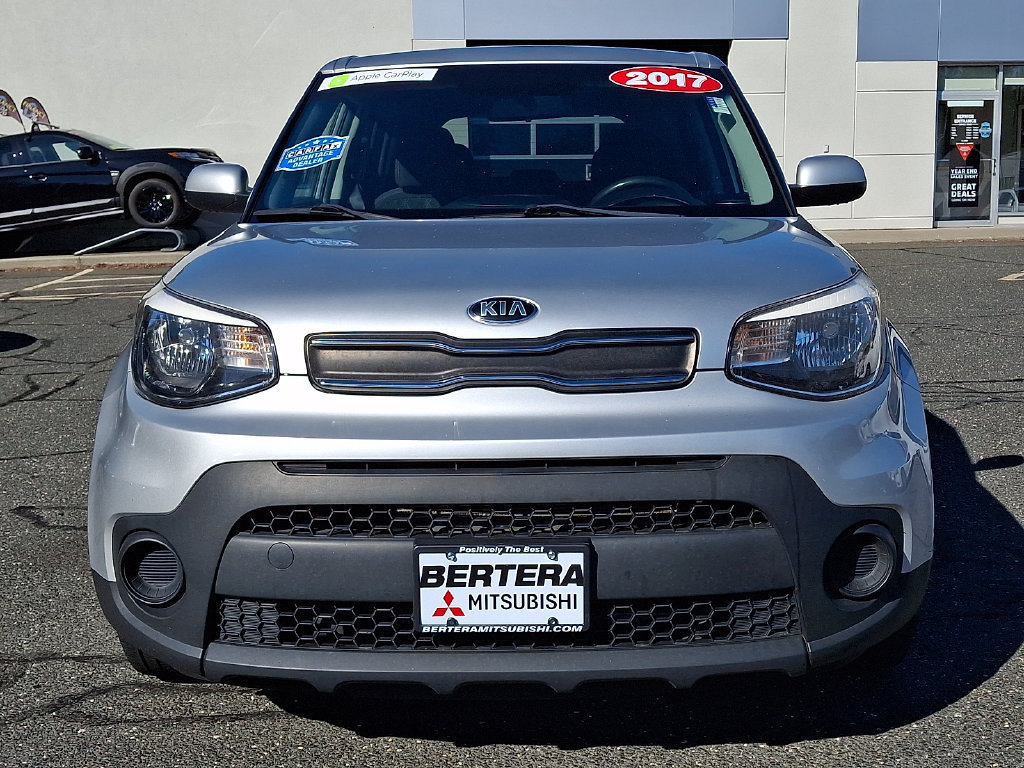Used 2017 Kia Soul w/ Convenience Package FWD image 2