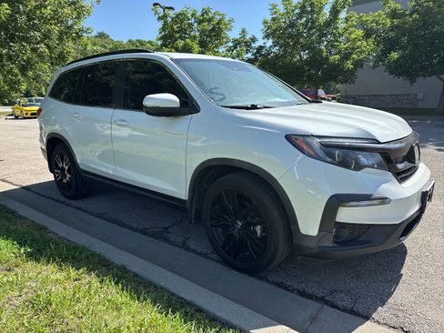 Used 2021 Honda Pilot Special Edition image 3