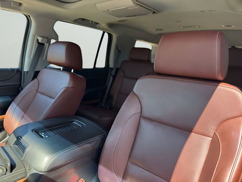 Used 2020 Chevrolet Tahoe Premier w/ Premier Plus Edition AWD/4WD image 11