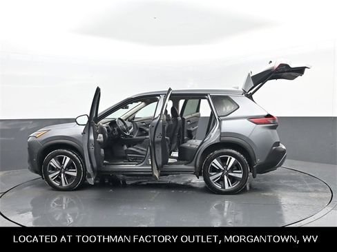 Used 2023 Nissan Rogue SL w/ SL Premium Package image 32