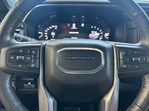 Used 2023 GMC Yukon XL Denali Ultimate AWD/4WD image 32