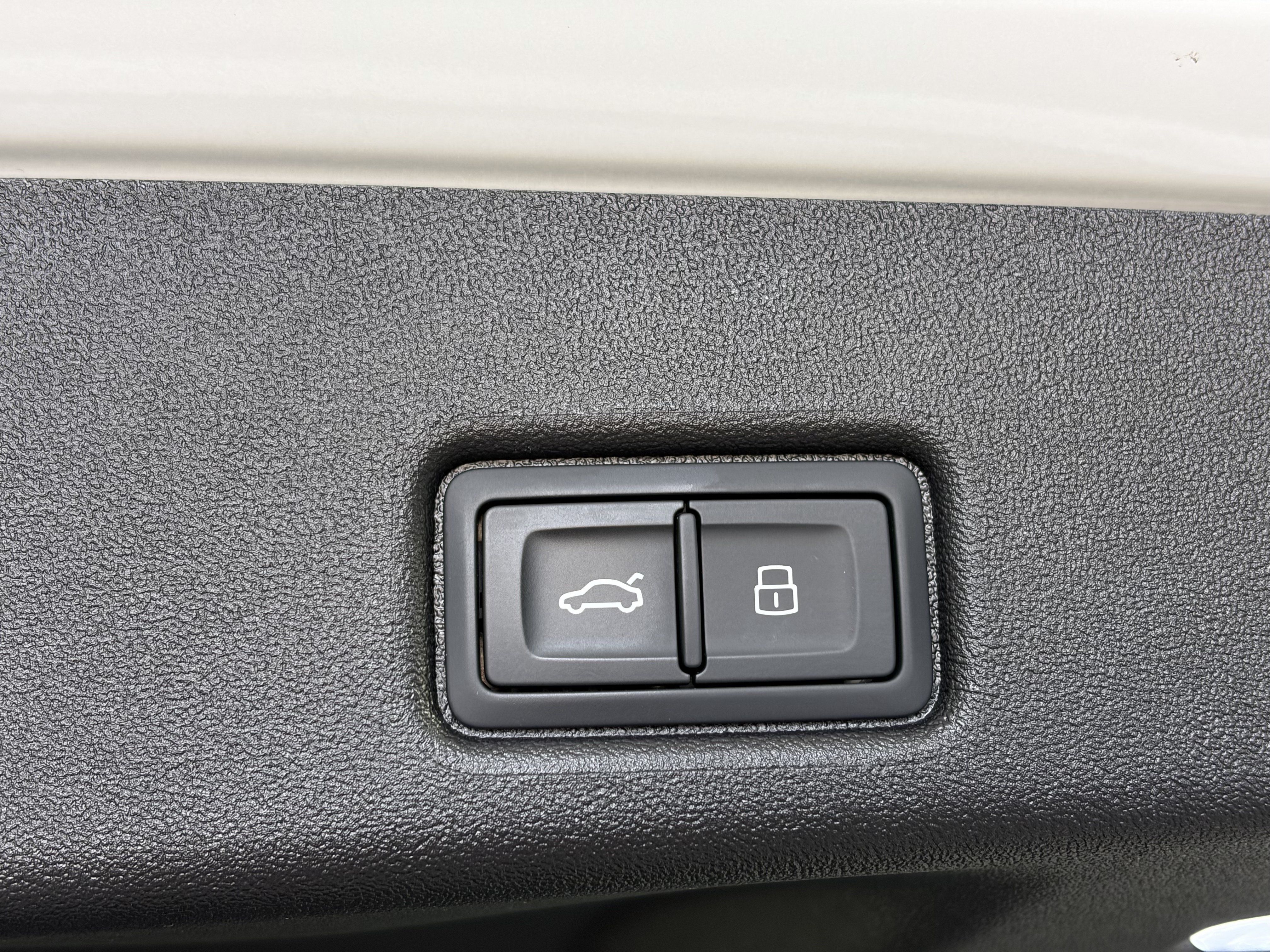 Used 2025 Audi Q5 Premium Plus AWD/4WD image 15