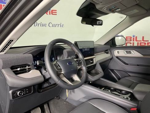 New 2025 Ford Explorer Active w/ Active Comfort Package image 13