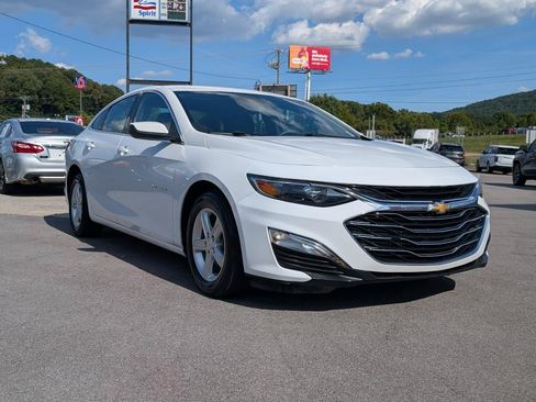 Used 2024 Chevrolet Malibu LS w/ Driver Confidence Package FWD image 6