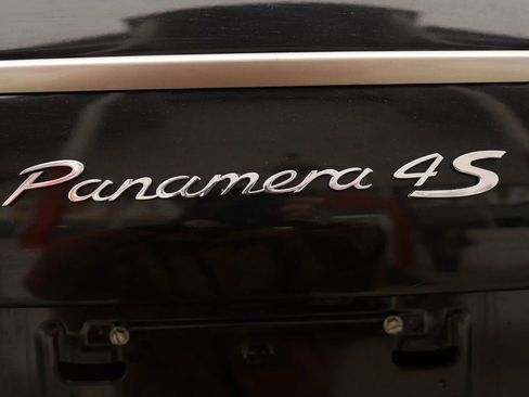 Used 2013 Porsche Panamera 4 Platinum Edition image 47