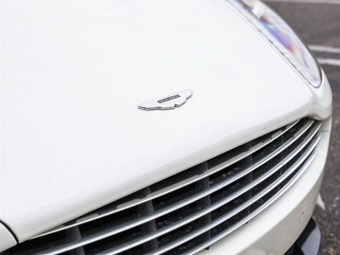 Used 2016 Aston Martin DB9 GT RWD image 16