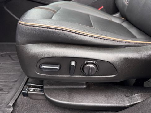 Used 2021 Chevrolet Blazer Premier w/ Driver Confidence II Package image 20