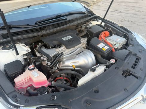 Used 2018 Toyota Avalon Limited FWD image 40
