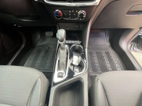 Used 2025 Buick Encore GX Preferred AWD/4WD image 31