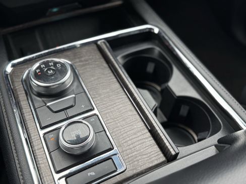 Used 2020 Ford Expedition Limited image 27