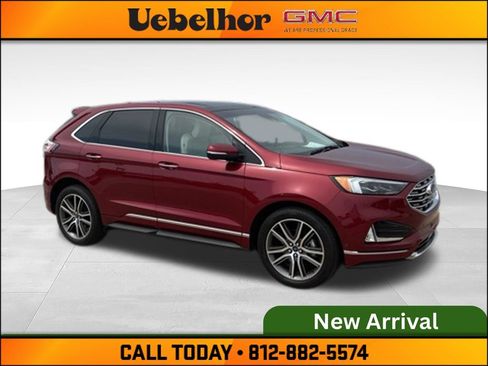 Used 2019 Ford Edge Titanium w/ Equipment Group 301A FWD image 4