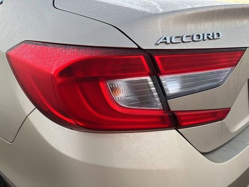 Used 2018 Honda Accord Hybrid image 7