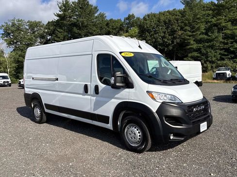 Used 2025 RAM ProMaster 3500 w/ Convenience Group FWD image 1