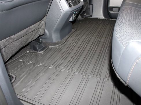 New 2025 Ford F150 Lariat w/ Equipment Group 501A Mid image 23