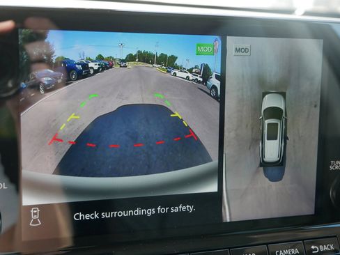 New 2025 Nissan Pathfinder Platinum image 10