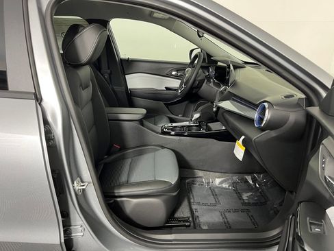 New 2026 Chevrolet Trax LT image 13