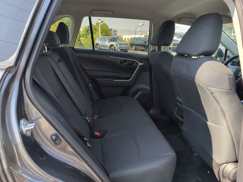 Used 2021 Toyota RAV4 LE w/ Carpet Mat Package (TMS) AWD/4WD image 25