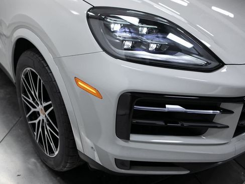 New 2026 Porsche Cayenne image 12